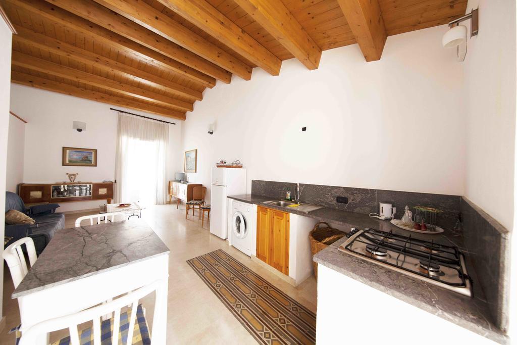 Gioeni Apartment Чефалу Екстериор снимка