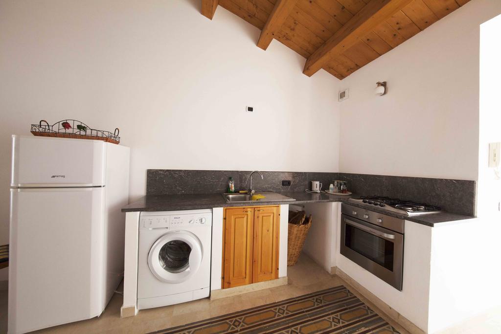 Gioeni Apartment Чефалу Екстериор снимка